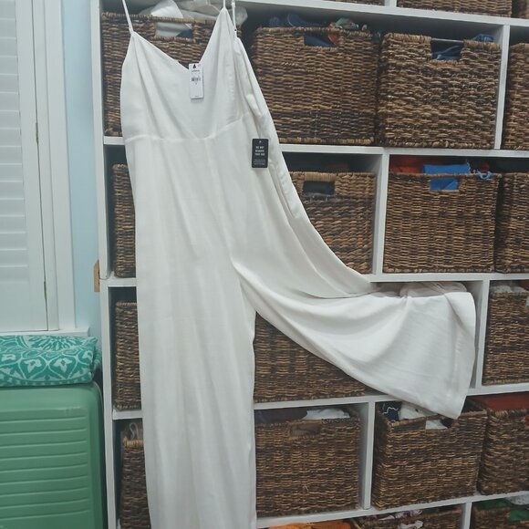 Express Jumpsuit - Picture 2 of 3